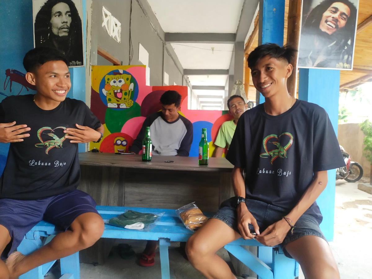 Komodoku One Love Homestay And Tour Labuan Bajo Exteriör bild