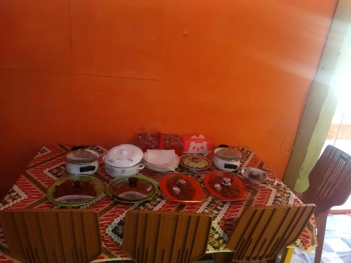 Komodoku One Love Homestay And Tour Labuan Bajo Exteriör bild